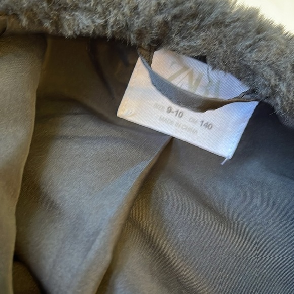 Zara kids youth 9-10 years black fuzzy fest - Picture 6 of 8